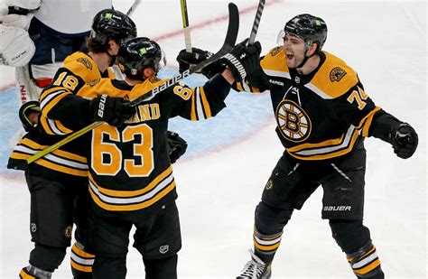 Bruins knock off Panthers for 1-0 series lead